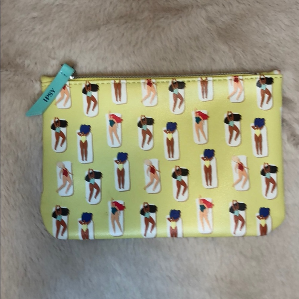 Ipsy Makeup Bag - Picture 2 of 3
